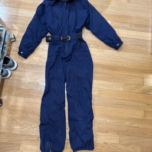 Overmeyer women’s 6 tall purple Snowsuit with hood, belt, detachable fur collar